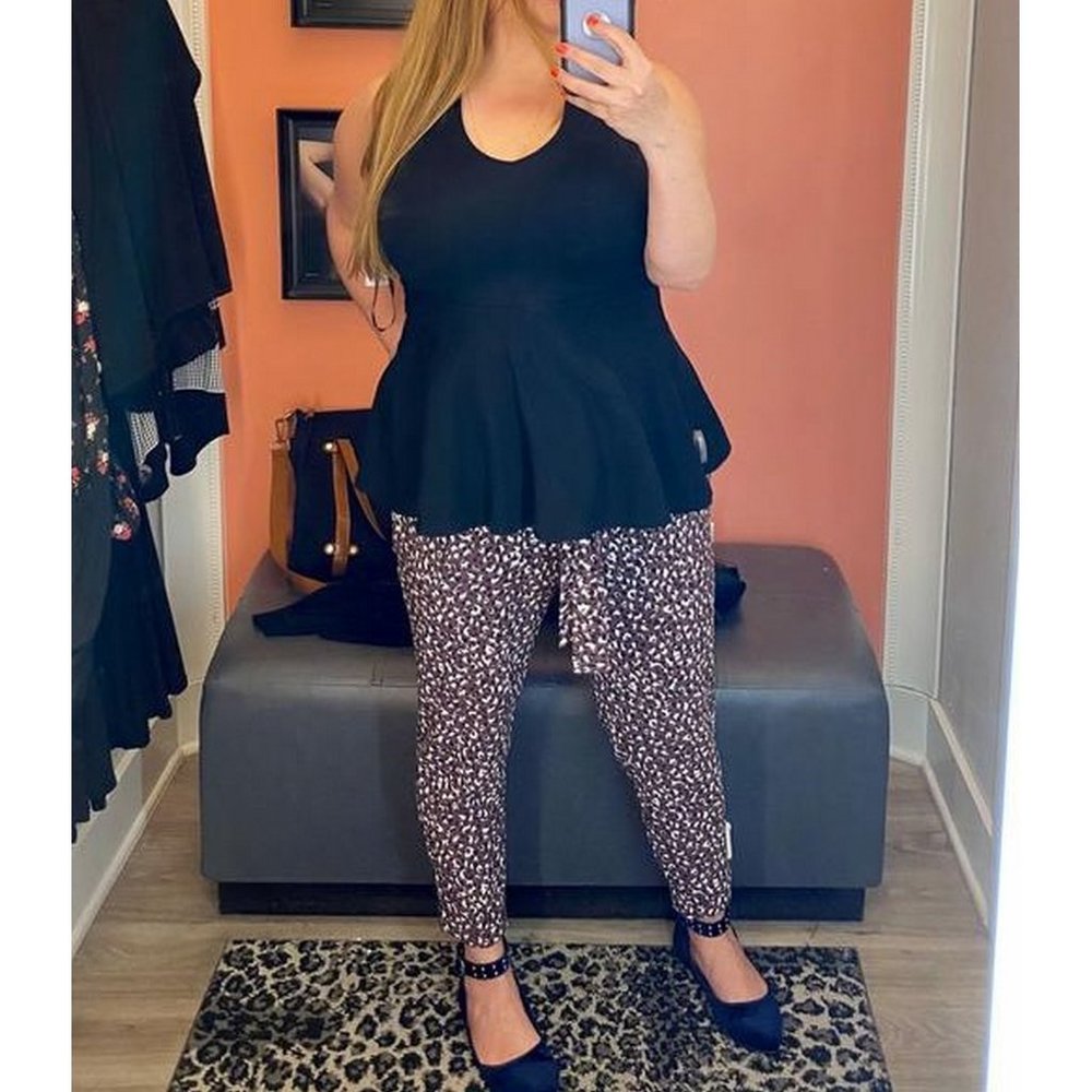 🐆 NEW Torrid Purple Leopard Print Tapered Pant 3